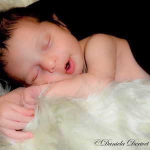 Meet your Posher, Aida